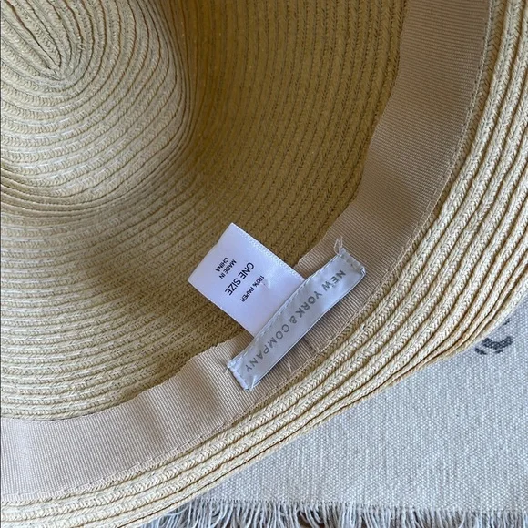 New York & Company Womens Straw Fedora Hat with Pink Band & Flower - Picture 7 of 9